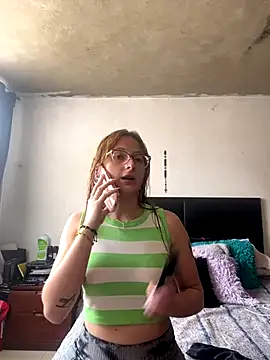 Snapshot of Aria_beauti chatting on 09.11.25 Aria beauti online show from 09.11.25