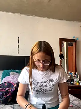 Snapshot of Aria_beauti chatting on 09.16.25 Aria beauti online show from 09.16.25