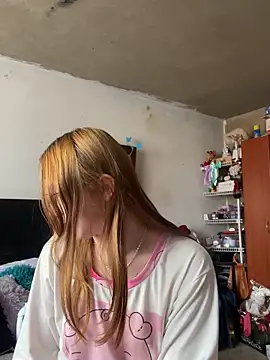 Snapshot of Aria_beauti chatting on 09.26.25 Aria beauti online show from 09.26.25