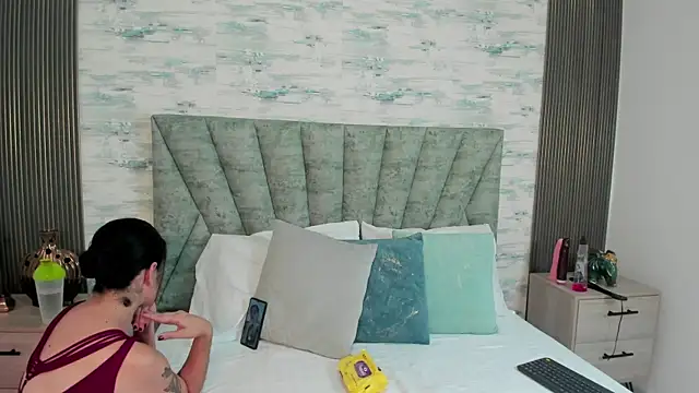 ShanelEvans online show from 09.27.25