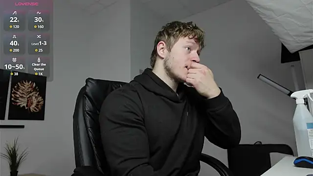 Snapshot of Richard_Dullas chatting on 10.06.25 Richard Dullas online show from 10.06.25