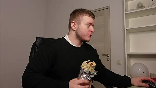 Snapshot of Richard_Dullas chatting on 12.14.25 Richard Dullas online show from 12.14.25