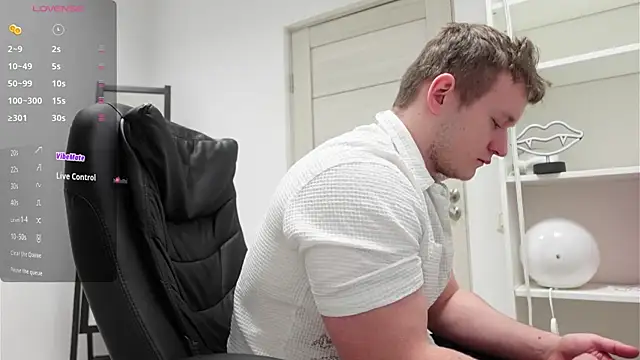 Snapshot of Richard_Dullas chatting on 01.10.26 Richard Dullas online show from 01.10.26