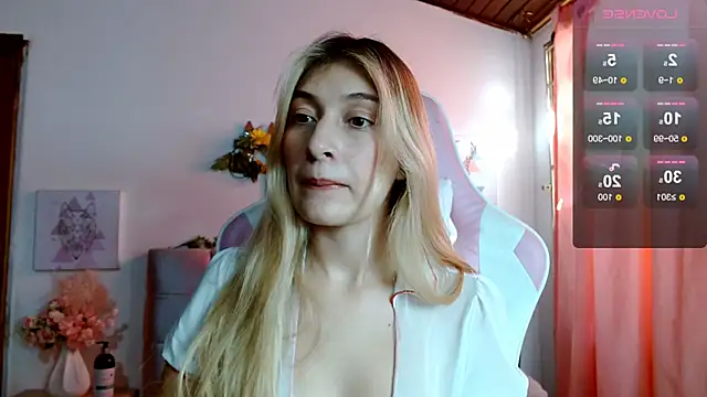 SophiaaLee online show from 12.13.25