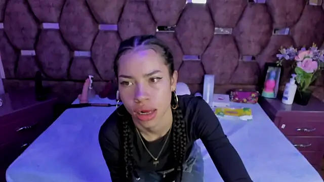 Nanis James online show from 05.15.26