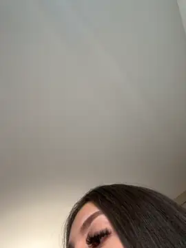 Snapshot of Mavii_ chatting on 10.11.25 Mavii online show from 10.11.25