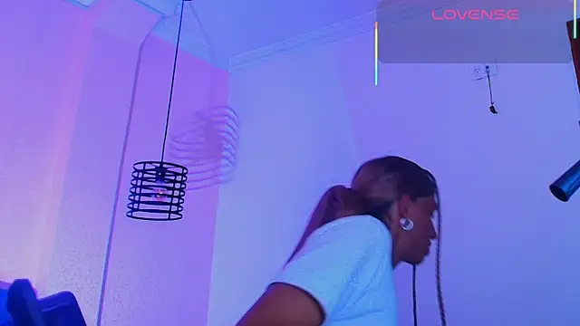 Snapshot of Dom_venena chatting on 09.16.25 Dom venena online show from 09.16.25