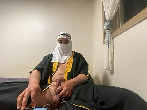 Snapshot of sheikhbandar06_09 chatting on 04.04.26 sheikhbandar06 09 online show from 04.04.26