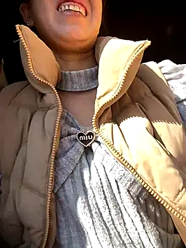 Huong-Ly online show from 11.28.25