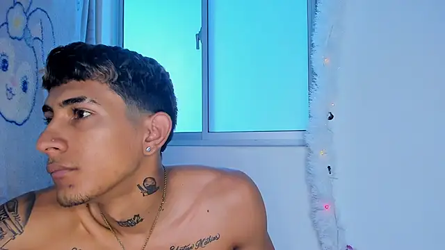 Snapshot of porno_king69 chatting on 12.04.25 porno king69 online show from 12.04.25