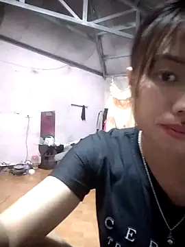 Snapshot of Dung-Thao19 chatting on 09.23.25 Dung-Thao19 online show from 09.23.25