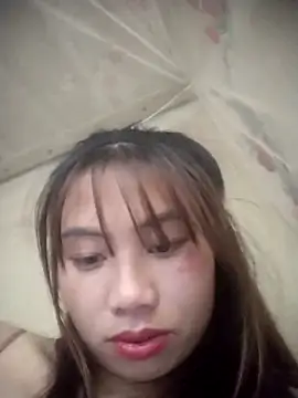 Snapshot of Dung-Thao19 chatting on 10.09.25 Dung-Thao19 online show from 10.09.25