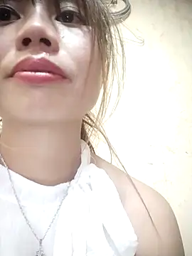 Snapshot of Dung-Thao19 chatting on 10.19.25 Dung-Thao19 online show from 10.19.25