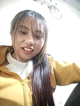 Snapshot of Dung-Thao19 chatting on 10.25.25 Dung-Thao19 online show from 10.25.25