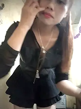 Snapshot of Dung-Thao19 chatting on 10.29.25 Dung-Thao19 online show from 10.29.25