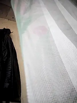 Snapshot of Dung-Thao19 chatting on 11.06.25 Dung-Thao19 online show from 11.06.25