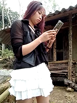 Snapshot of Dung-Thao19 chatting on 12.14.25 Dung-Thao19 online show from 12.14.25