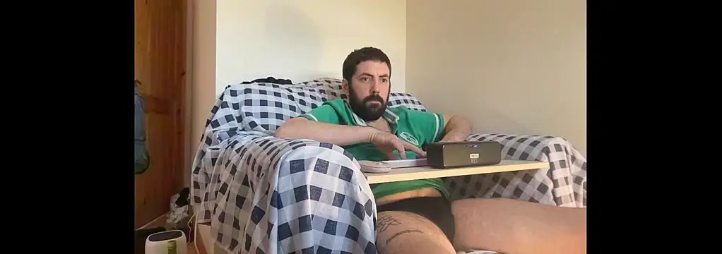 Snapshot of Big_Bi_Cub chatting on 11.15.25 Big Bi Cub online show from 11.15.25