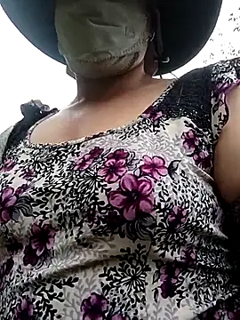 Snapshot of Love-Mama33 chatting on 03.12.26 Love-Mama33 online show from 03.12.26