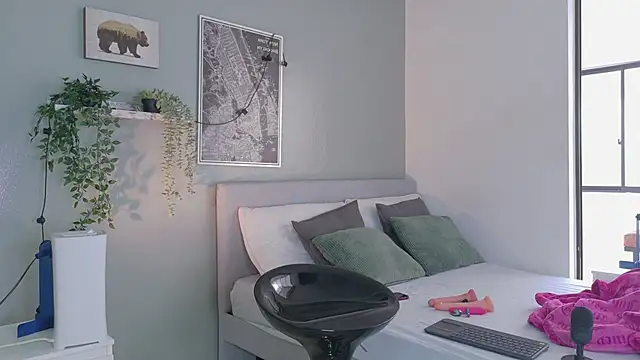 Nickifox   online show from 11.14.25