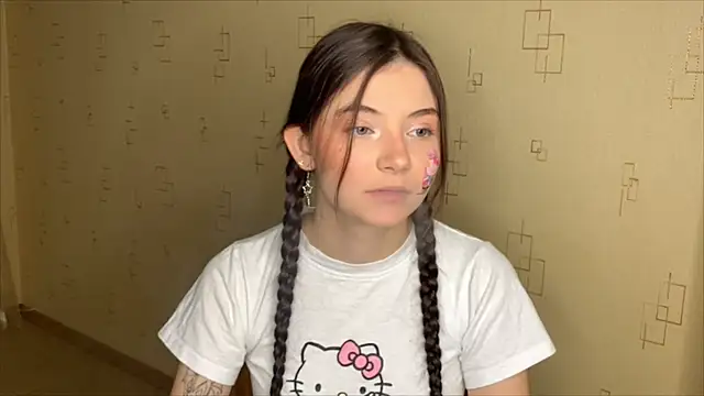 Snapshot of may_rollins chatting on 11.25.25 may rollins online show from 11.25.25