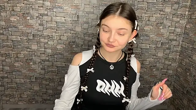 Snapshot of may_rollins chatting on 01.07.26 may rollins online show from 01.07.26