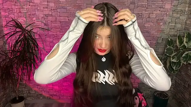 Snapshot of may_rollins chatting on 01.12.26 may rollins online show from 01.12.26