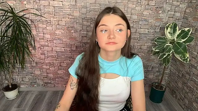 Snapshot of may_rollins chatting on 02.10.26 may rollins online show from 02.10.26