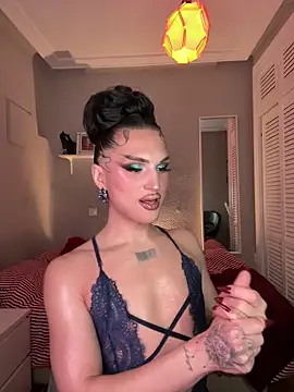 Snapshot of lacattiva chatting on 12.03.25 lacattiva online show from 12.03.25