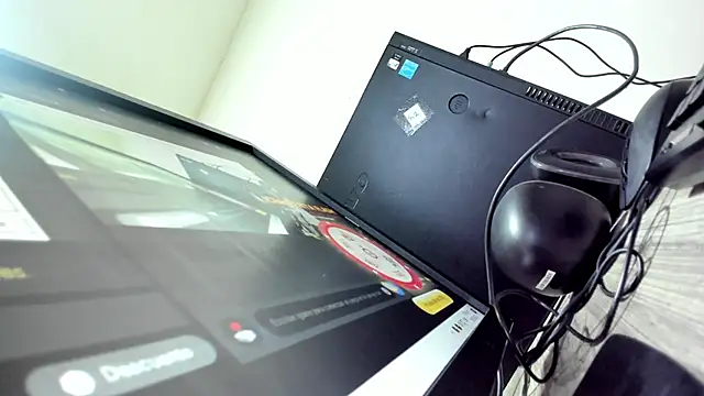 Snapshot of ValentinaKlean chatting on 09.29.25 ValentinaKlean online show from 09.29.25