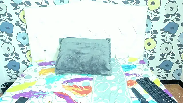 Snapshot of ValentinaKlean chatting on 11.21.25 ValentinaKlean online show from 11.21.25