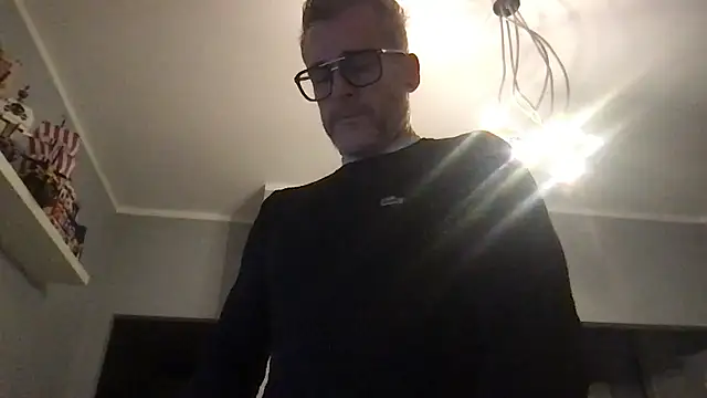 Snapshot of Axl_hot chatting on 01.15.26 Axl hot online show from 01.15.26