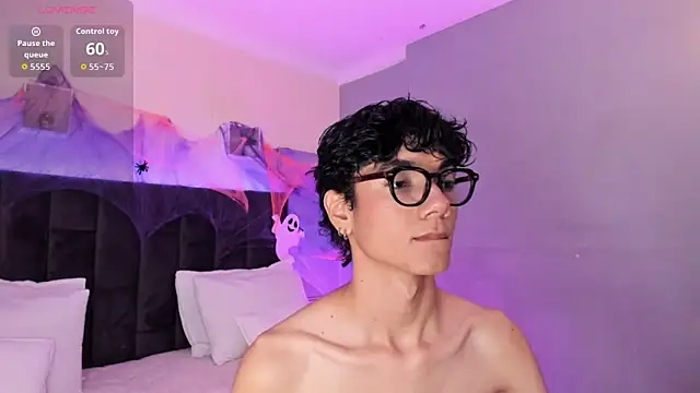 Phillicious   online show from 10.17.25