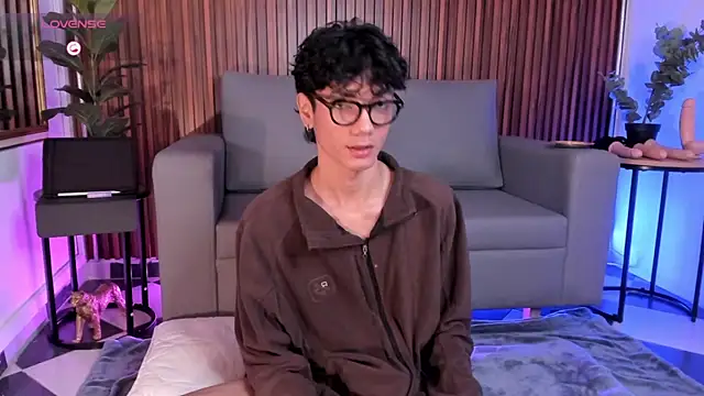 Phillicious   online show from 02.20.26