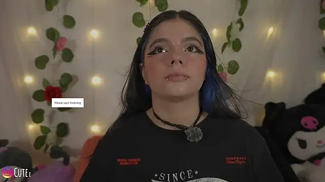 Snapshot of cutee_andrea chatting on 06.20.26 cutee andrea online show from 06.20.26