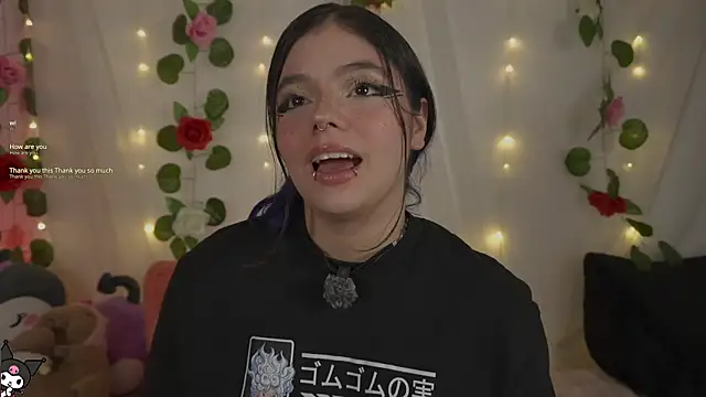 Snapshot of cutee_andrea chatting on 07.27.26 cutee andrea online show from 07.27.26