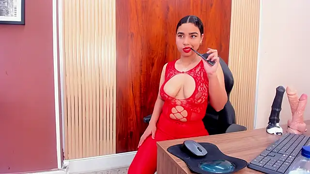 Snapshot of KhateAndersson chatting on 10.23.25 KhateAndersson online show from 10.23.25