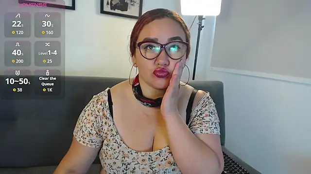 Snapshot of Paris_boobsbbw chatting on 10.07.25 Paris boobsbbw online show from 10.07.25