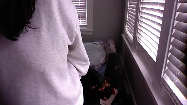 Snapshot of furikitty chatting on 11.11.25 furikitty online show from 11.11.25