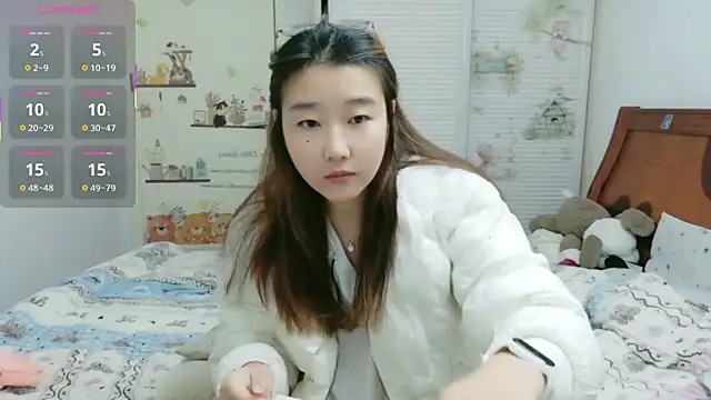 Snapshot of sisi-maiden chatting on 12.17.25 sisi-maiden online show from 12.17.25