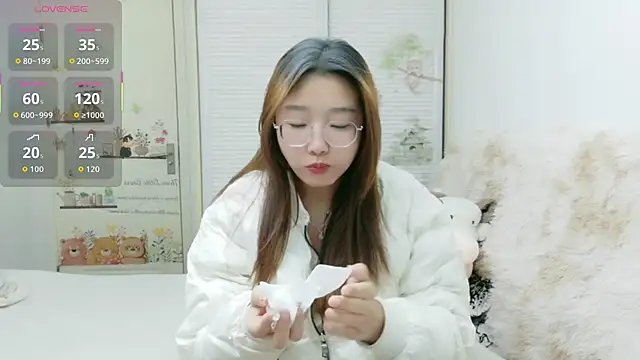 Snapshot of sisi-maiden chatting on 01.09.26 sisi-maiden online show from 01.09.26