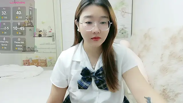 Snapshot of sisi-maiden chatting on 01.14.26 sisi-maiden online show from 01.14.26