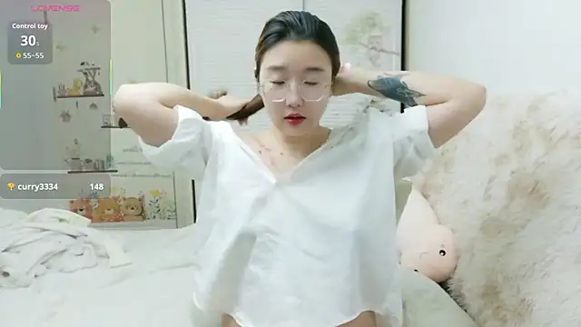 Snapshot of sisi-maiden chatting on 01.16.26 sisi-maiden online show from 01.16.26