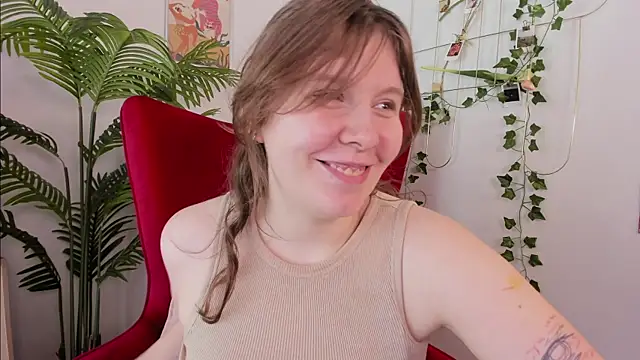 Snapshot of Sense_Of_Rosemary chatting on 05.16.26 Sense Of Rosemary online show from 05.16.26