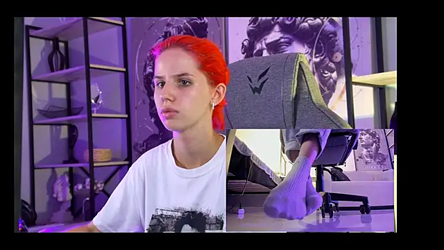 Snapshot of NitaNihil chatting on 09.09.25 NitaNihil online show from 09.09.25