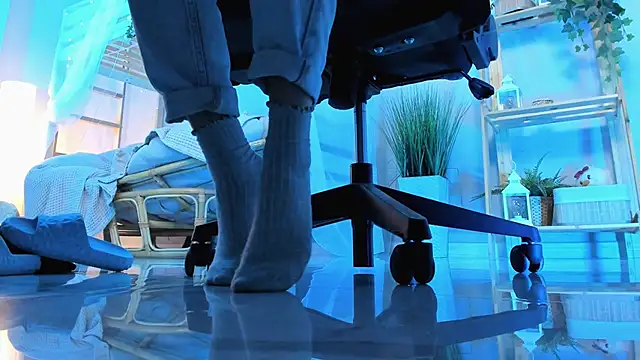 Snapshot of NitaNihil chatting on 10.01.25 NitaNihil online show from 10.01.25