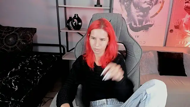 Snapshot of NitaNihil chatting on 10.02.25 NitaNihil online show from 10.02.25