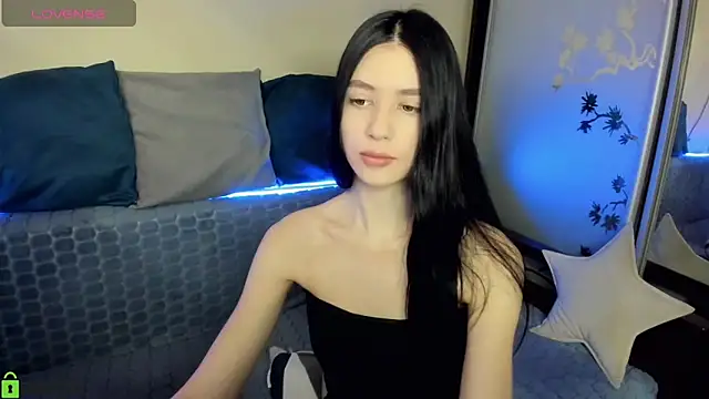 SelinLi online show from 02.15.26