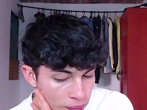 Snapshot of john_vichenso chatting on 09.12.25 john vichenso online show from 09.12.25