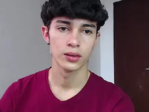 Snapshot of john_vichenso chatting on 09.23.25 john vichenso online show from 09.23.25